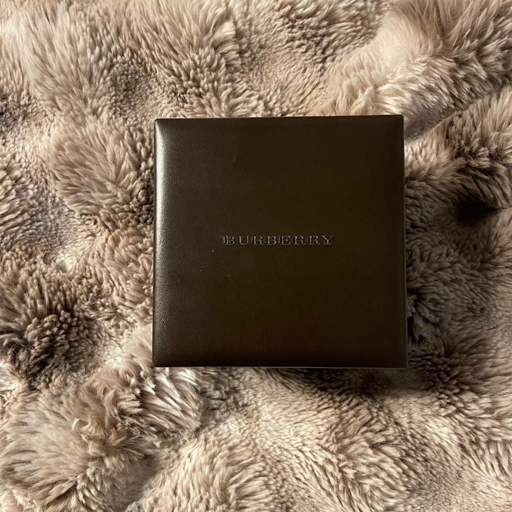 Burberry Silver Men Watch - Picture 8 of 10